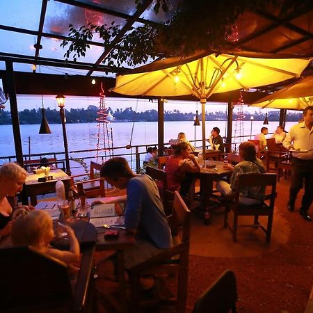 Thumbelina Apartments & Hotel Aluthgama Luaran gambar
