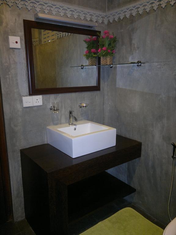 Thumbelina Apartments & Hotel Aluthgama Luaran gambar