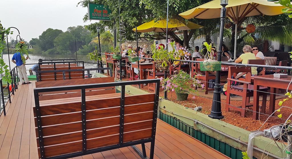 Thumbelina Apartments & Hotel Aluthgama Luaran gambar