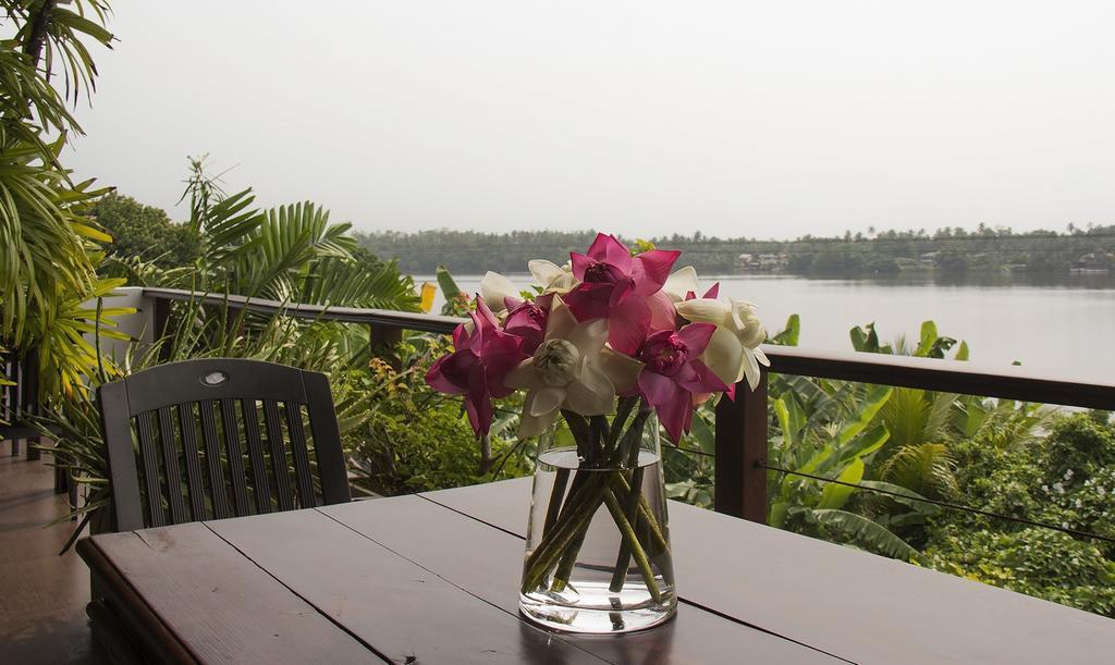 Thumbelina Apartments & Hotel Aluthgama Luaran gambar