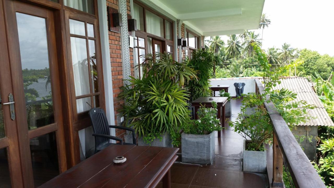 Thumbelina Apartments & Hotel Aluthgama Luaran gambar
